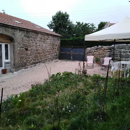 L'hebeeergerie Appartement Saint-Prejet-d'Allier